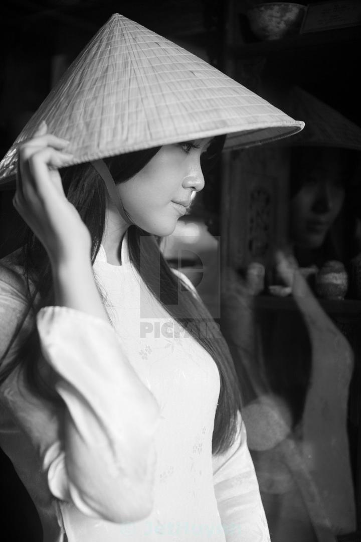 Song Hye Kyo từng nhận 3,6 tỷ - Cảm hứng video marketing từ Hotspot Matrix